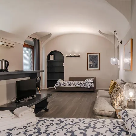 Familia Apart - 048, Studio Ac, Center