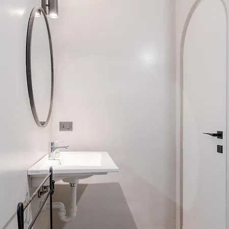 Familia - 048 By Happyhostorino Апартаменты Турин